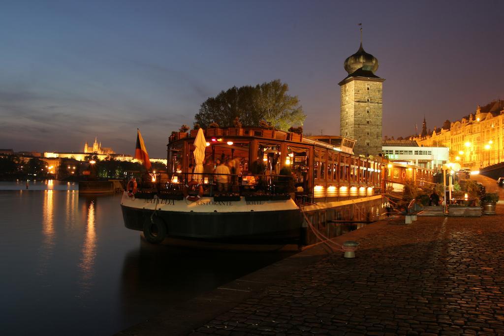 Boat Hotel Matylda Prague Exterior photo